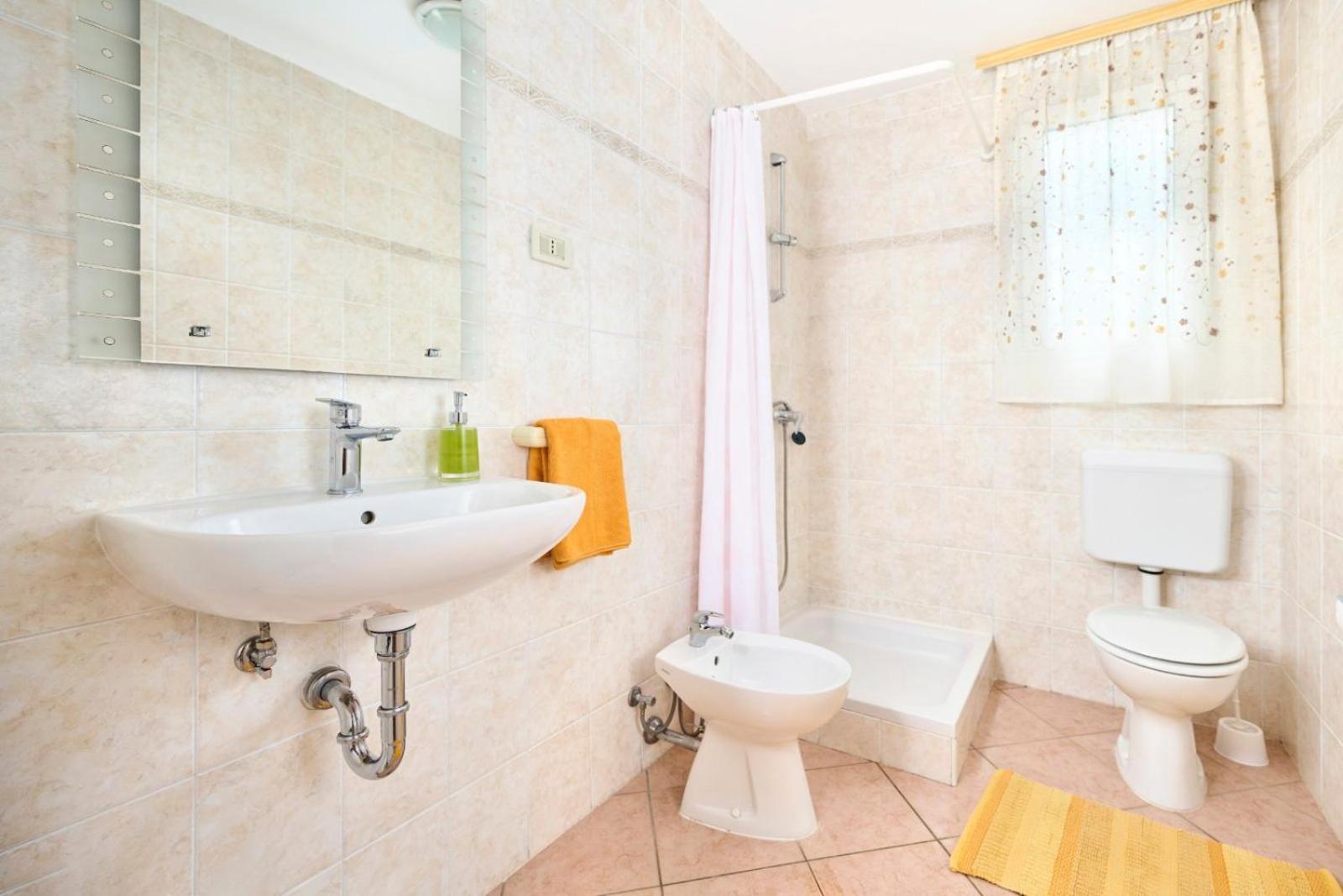 Apartman Ema Novigrad Istria Exterior foto